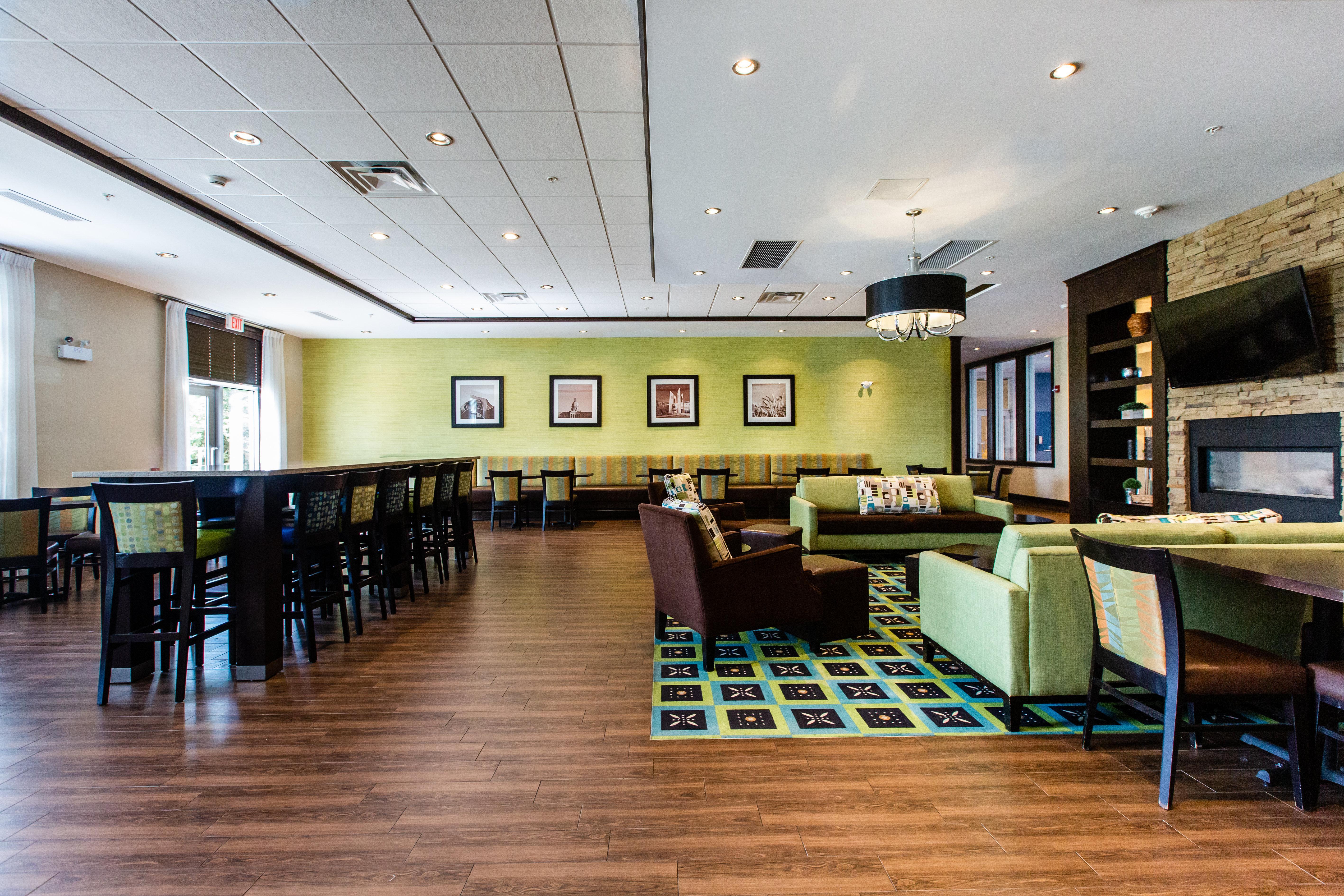 Holiday Inn Express & Suites Spruce Grove - Stony Plain By Ihg Exterior photo
