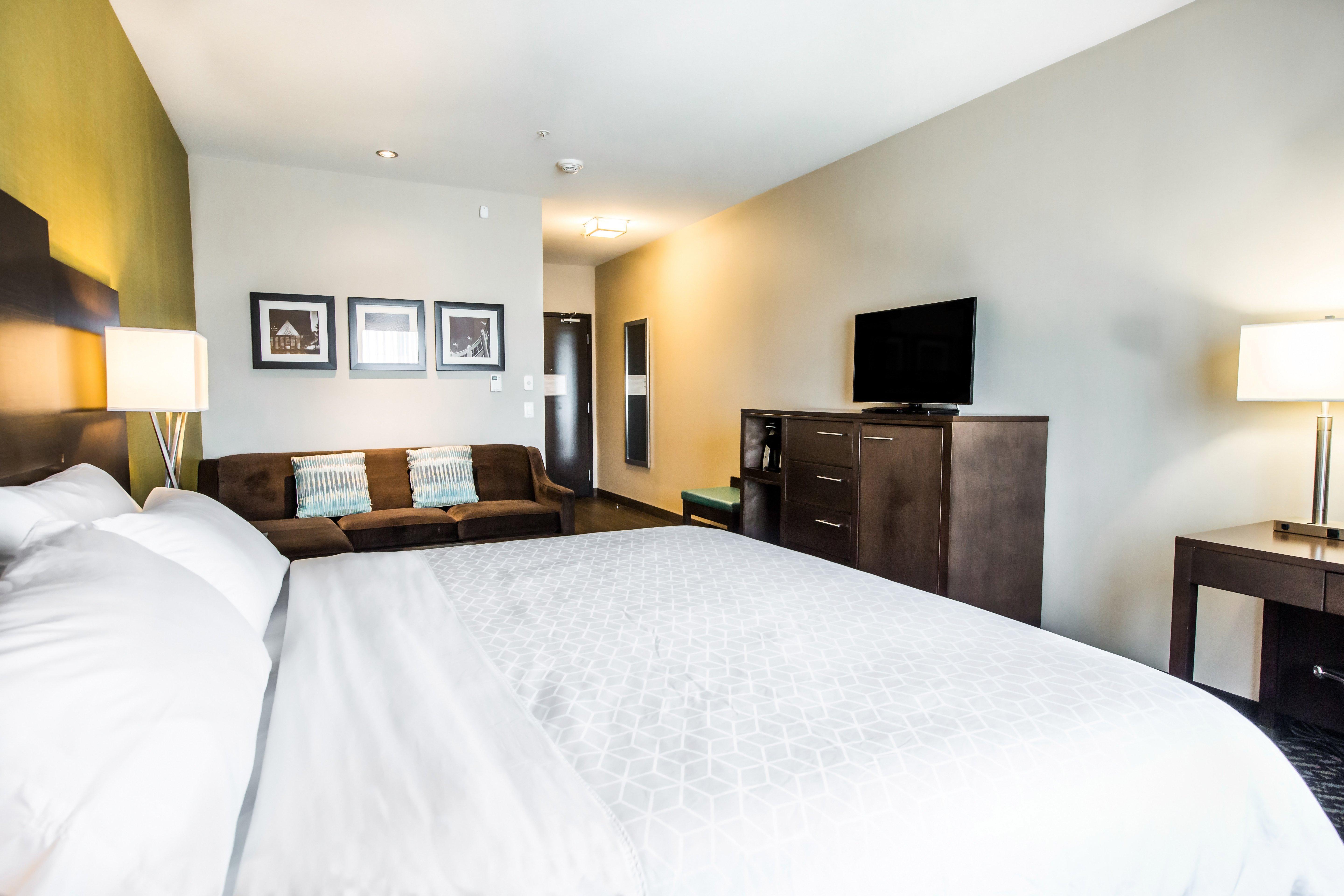 Holiday Inn Express & Suites Spruce Grove - Stony Plain By Ihg Exterior photo