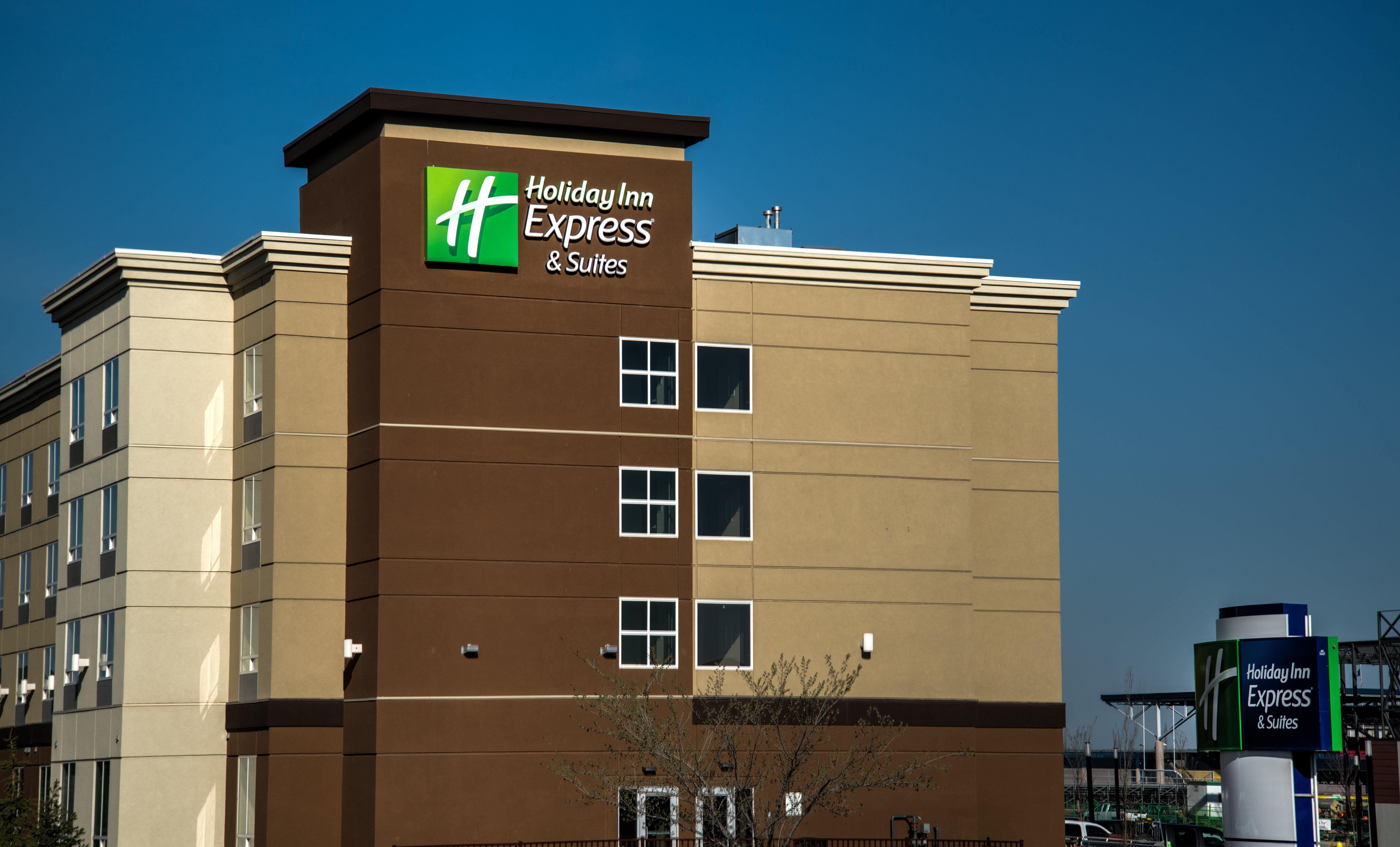 Holiday Inn Express & Suites Spruce Grove - Stony Plain By Ihg Exterior photo