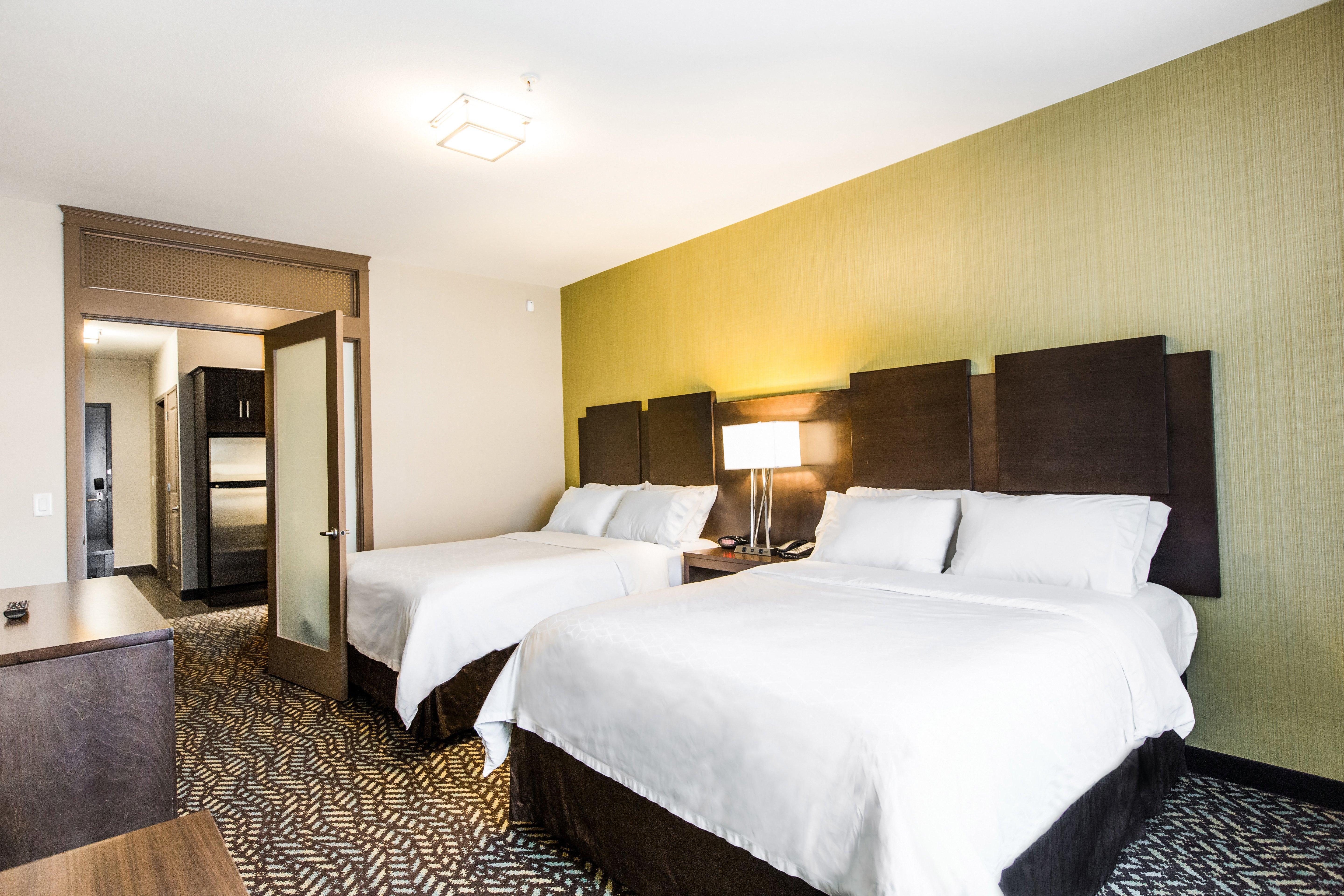 Holiday Inn Express & Suites Spruce Grove - Stony Plain By Ihg Exterior photo