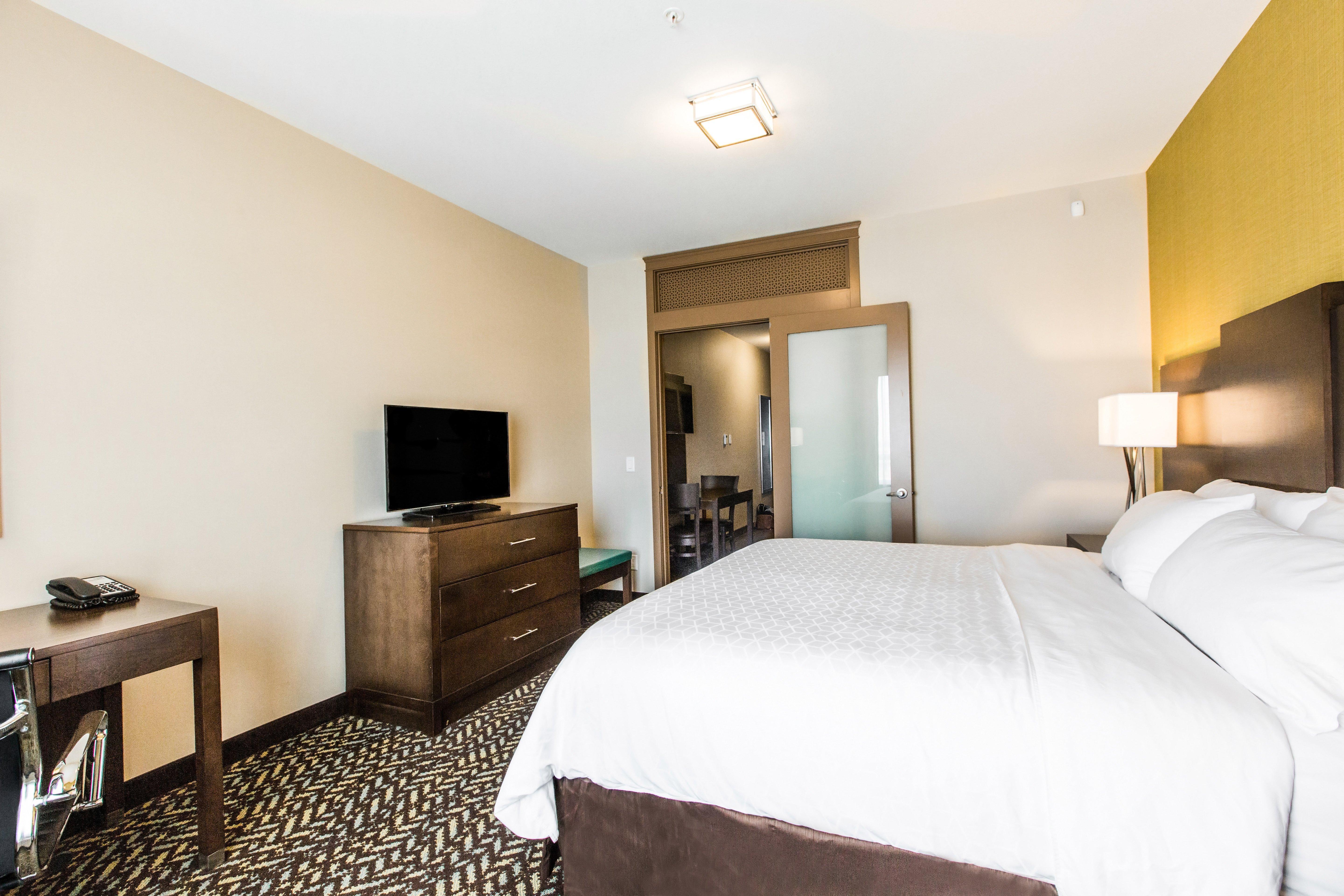 Holiday Inn Express & Suites Spruce Grove - Stony Plain By Ihg Exterior photo