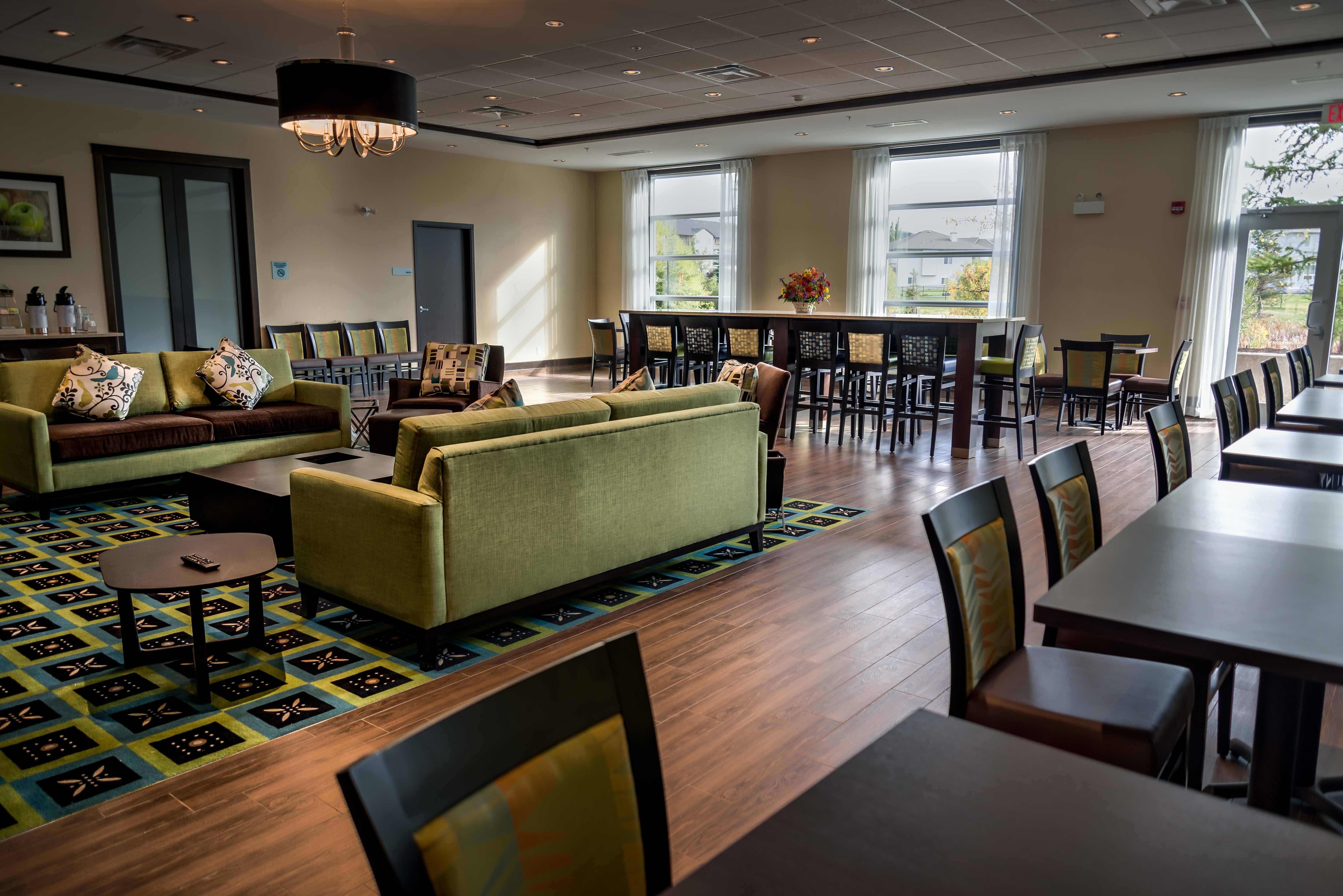 Holiday Inn Express & Suites Spruce Grove - Stony Plain By Ihg Exterior photo